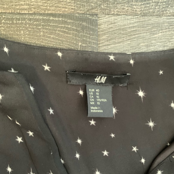 H&M, silky star top, great condition. - Picture 3 of 3